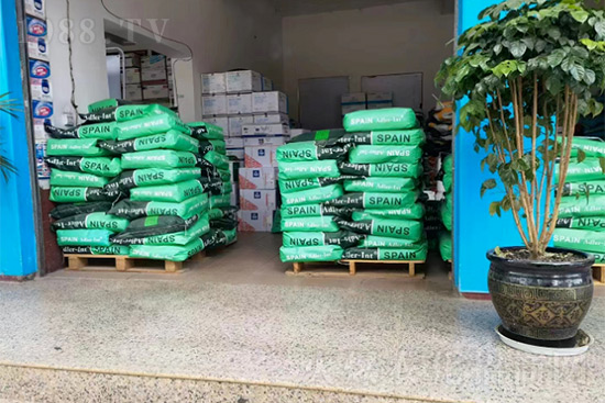 復(fù)合肥漲價(jià)瘋狂 ，而這幾款高端進(jìn)口新型肥卻成了市場(chǎng)香餑餑！